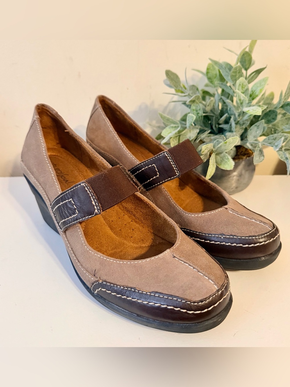 Natural Soul Mary Jane Wedge Shoe by Naturalizer 8.5 M